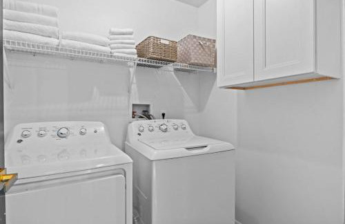 Serene Villa Haven at Allevo Homes - Foto 40