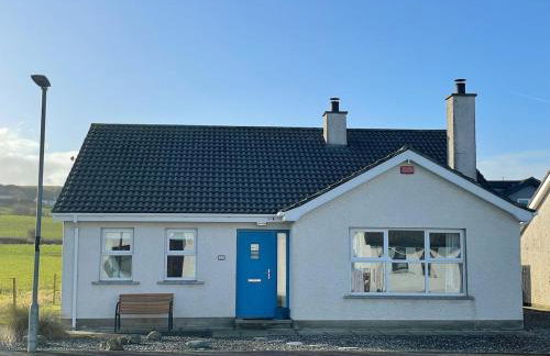 Portballintrae 3 bedroom cosy coastal bungalow - Foto 1