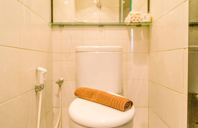 Simple and Cozy Living Studio Room at Poris 88 Apartment - Foto 7