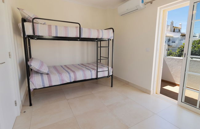 Urban Beach - Vista Bonita - Photo 11