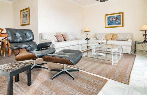 Andalusian Elegance apartment in El Paraiso with 360 views over Sea and Mountains - Photo 9