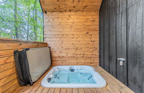 The Ash - Private Cabin with Hot Tub Oasis for Two in the Pines - Foto 2