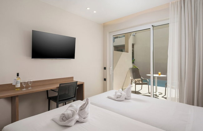 Marika Beach Hotel - Photo 110