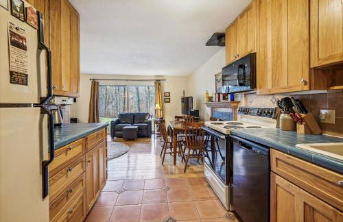 Cozy One-Bedroom Edgemont Condo with Ski Access & Fireplace B3 - Foto 5