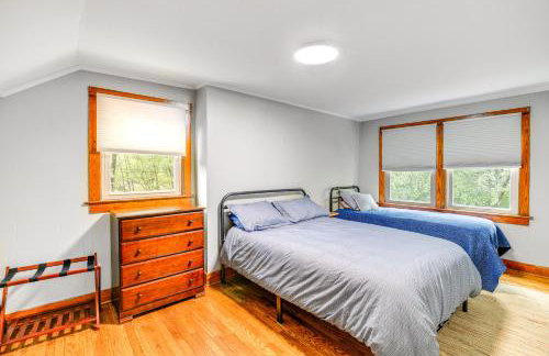 Charming Damascus Retreat with Deck and Creek Views! - Foto 18