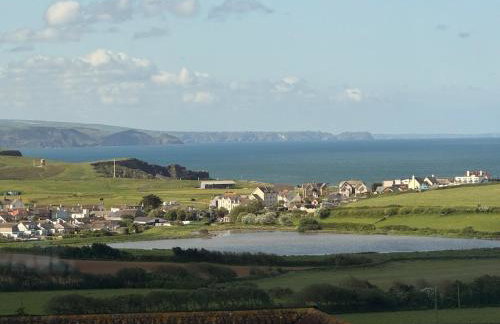 Coastal retreat with hot tub and panoramic views - Foto 22