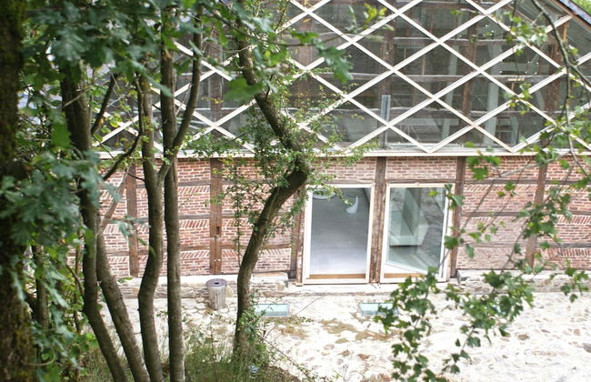 Grand Retreat in Redu - Photo 1