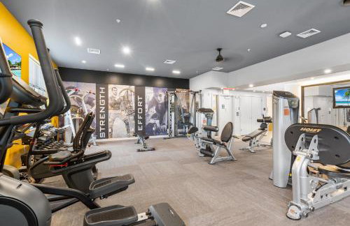 Modern 2BR 2BA Condo Sleeps 8 with Gym Laundry 20 Min to NYC - Foto 39