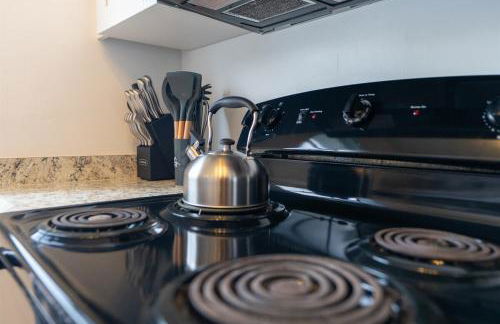 Modern Chic Getaway - Sleeps 11 - Palmwavestays - Foto 22