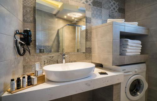 Talos Luxury Suites - Photo 116