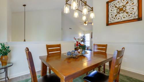 2 Mi to Town Bright Home with Deck in McDonough! - Foto 2