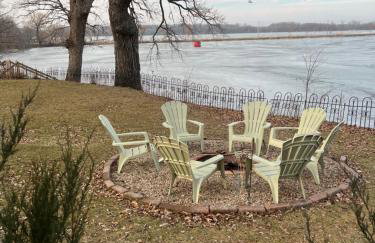 Over 200' of Shoreline on Foot Lake!! Great Fishing Year Round! - Foto 31