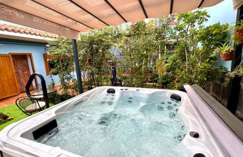 Casa con jardín y jacuzzi - Foto 12