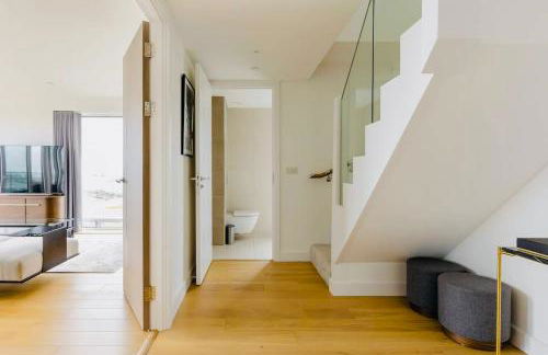 Executive Waterfront Split Penthouse - Foto 12