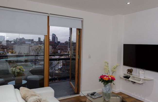 Live in Leeds Sky Penthouse - Photo 34