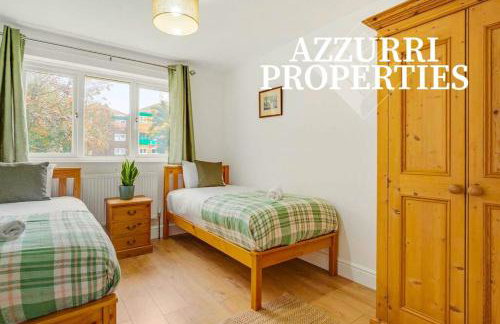 Monthly Stays at Grantham Road By Azzurri Properties Short Lets & Serviced Accommodation Newham, Sleeps up to 6 with Free Parking - Foto 5