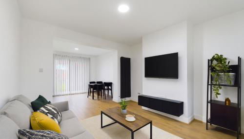 Newly Built 4-Bed Semi-Detached 2 Baths, Near City - Foto 1