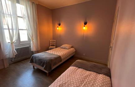 Appartement T4 70m2 - meublé - centre ville - proche Thermes - Foto 9