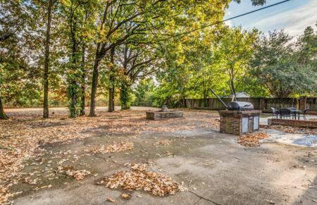 Minutes from the Airport - Wonderful Warrington - Photo 68