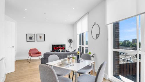 Pluxa Nero Deluxe - City Bliss 2Bath, Walk to Transit - Foto 3