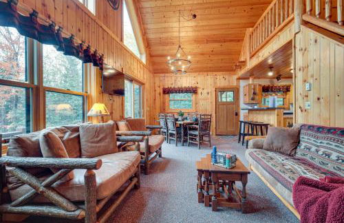 Lakefront Presque Isle Cabin with Private Dock - Foto 3