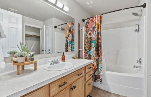 Southwestern Style 4 Bedroom Nampa Home Sleeps 16! - Foto 24