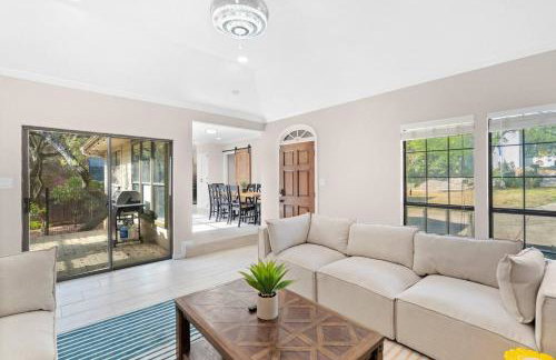 The Corniest Property in Texas ♥ 4 BR ♥ 1/4 Acre ♥ - Foto 4