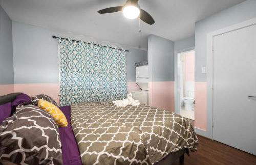 Chic & Cozy 1BR Apt with Free Parking & King Bed - Foto 13