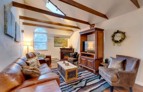 Rustic Log Cabin with Studio about 5 Mi to Pikes Peak! - Foto 3