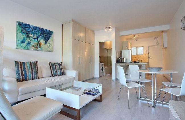 Sandringham II - Photo 1