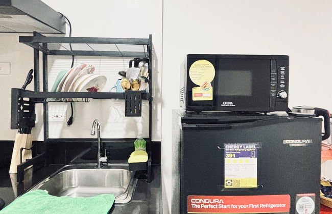 Simple & Serene Studio Stay - Photo 5