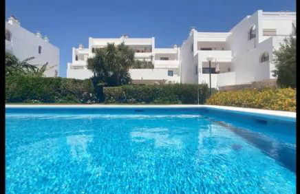 Fabuloso y amplio Duplex en Urb Jardines de Sotogrande - Foto 1