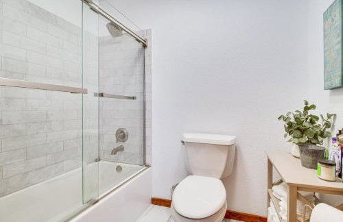 Expansive Mountain Home Rental with Yard and Fire Pit! - Foto 16