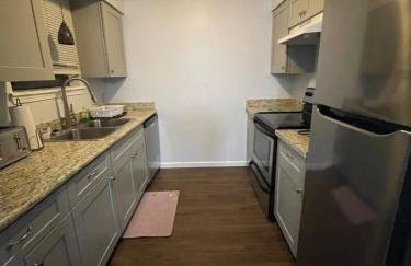 Cozy 2BR 2BA apt close to Siegen & Womans - Foto 3