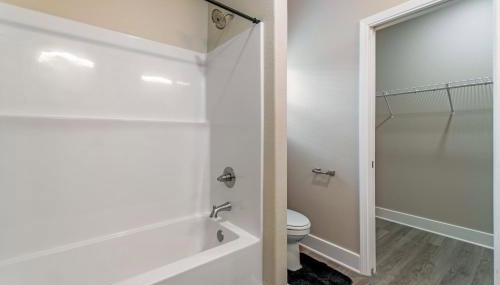 Brand New Modern Luxury Duplex EV Ready - Foto 5