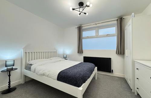 Modern 2 Bedroom Apartment - Near Hospital & Racecourse - Foto 23