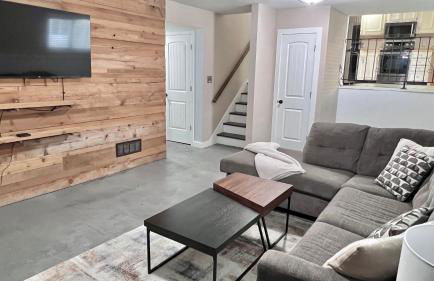 Relaxing Work-Ready 3BD2BA - 1 Mile to U of I - Foto 33