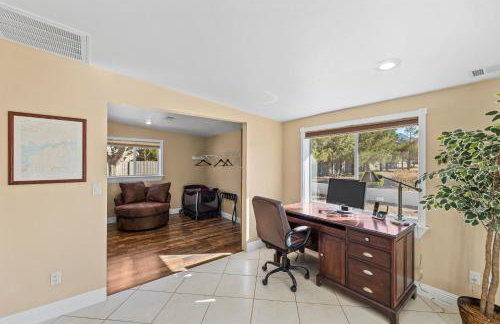 Spacious Desert Getaway! - Photo 30