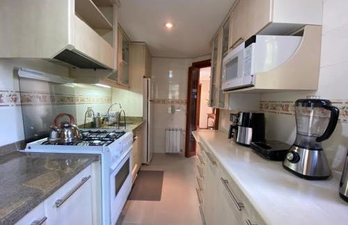 3 suites com Jacuzzi e Lareira - Duplex perto do Centro - Foto 51