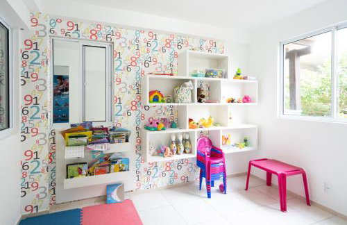 Apto em Barra Velha 340m da PRAIA com SACADA com CHURRASQUEIRA, AR CONDICIONADO WI-FI, PISCINA, PORTARIA 24h, ACADEMIA MINI MERCADO e vaga de GARAGEM - Photo 10