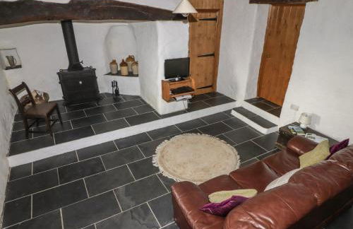 Panteurig Cottage - Photo 2