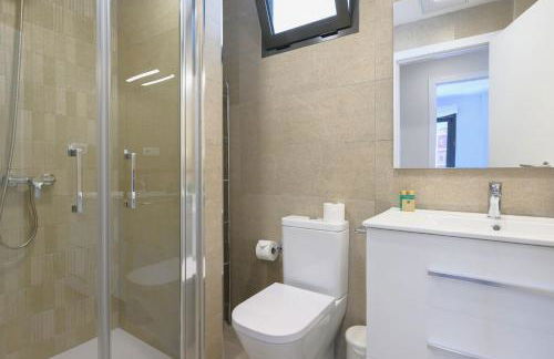 Brand New 2BR with Auto Check-In - Foto 12