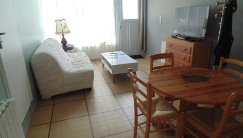 Appartement entièrement rénové avec internet, vous pouvez tout faire à pied - Foto 4