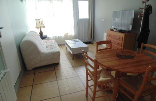 Appartement entièrement rénové avec internet, vous pouvez tout faire à pied - Foto 4