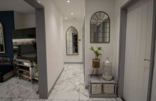 Detached Bungalow Private Hot Tub With Log Burner - Foto 4