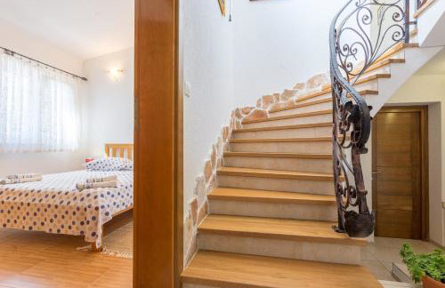 Vila Milančić - a house for memorable holiday in Imotski - Foto 37