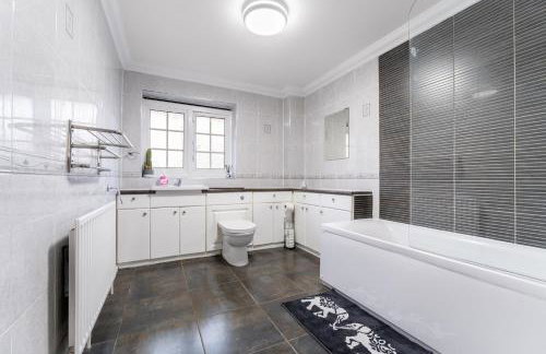 Purley House-Sleeps 8-Near Gatwick-Games Room - Foto 29