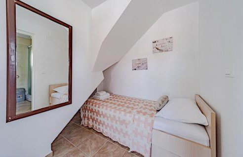 2 Bedroom Gorgeous Home In Hodilje - Photo 25