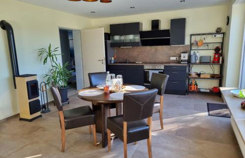 Ferienwohnung mit Garten und Bergblick - Foto 20