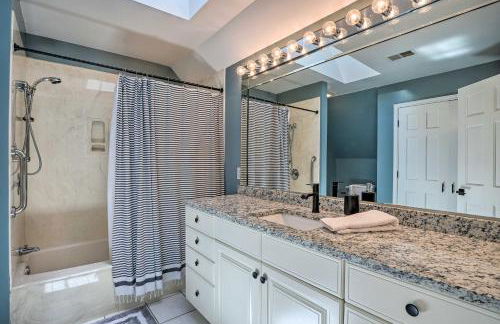 Spacious Lakefront Home with Private Dock! - Foto 18